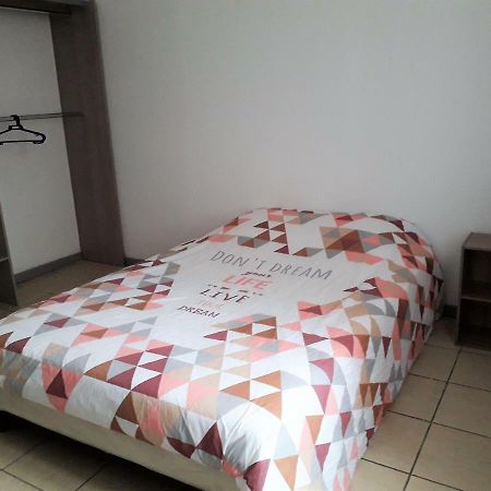 Appart comme chez soi Pusignan Extérieur photo