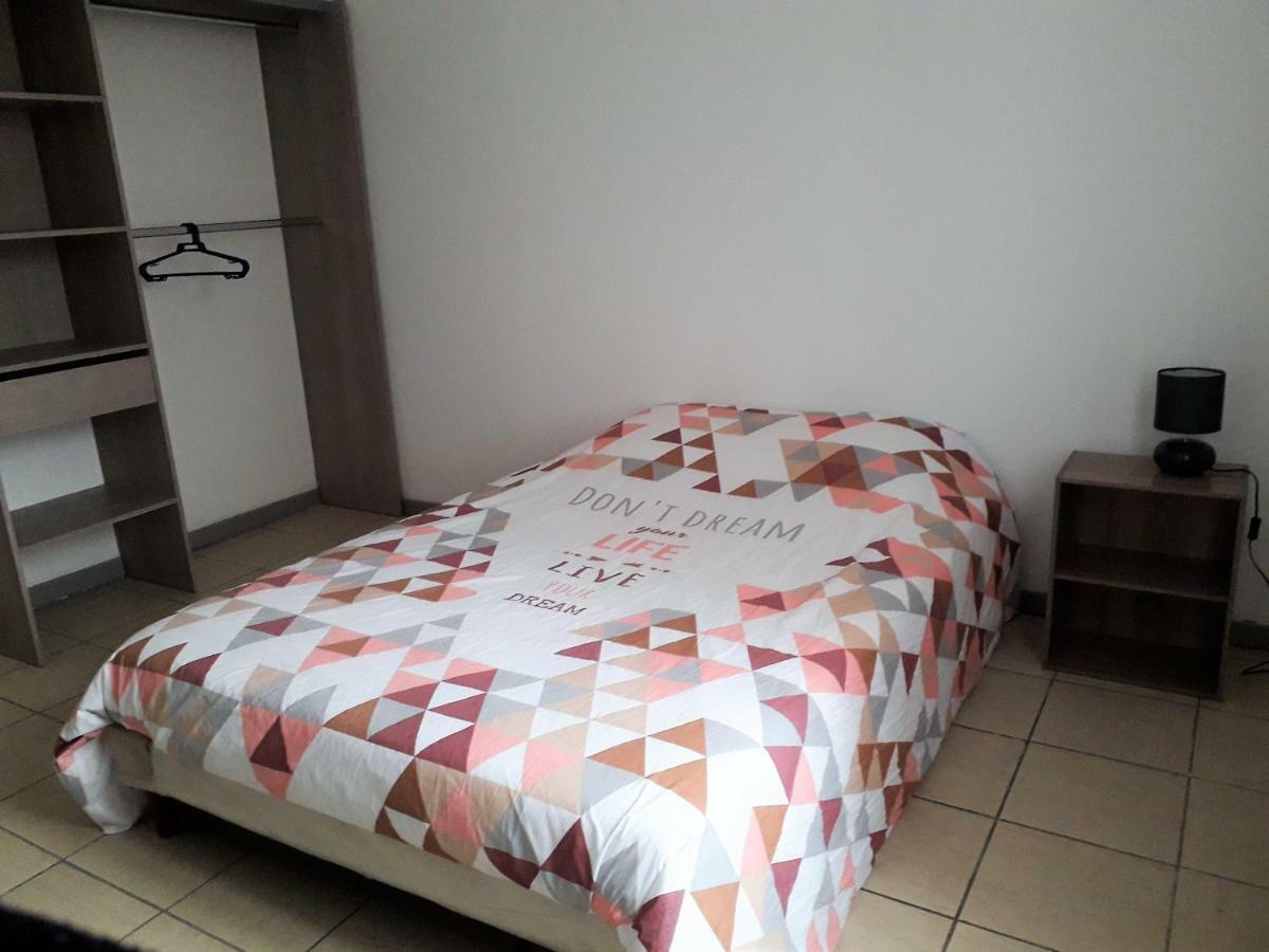 Appart comme chez soi Pusignan Extérieur photo