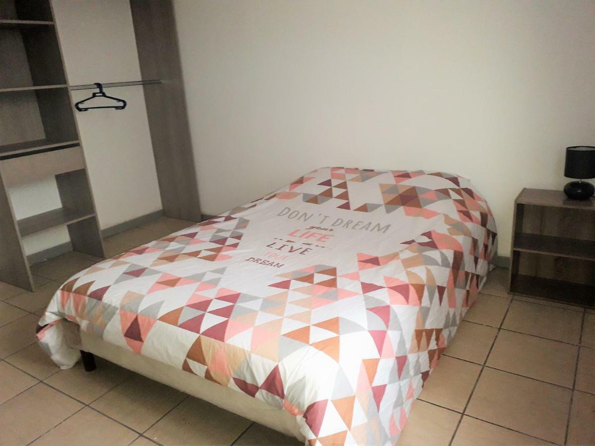 Appart comme chez soi Pusignan Extérieur photo
